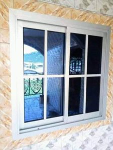 fenêtre sur mesure à Colline-Beaumont